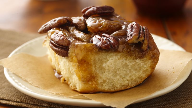 Cinnamon Rolls – Caramel Pecan Sticky Rolls